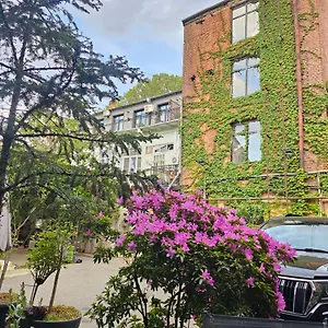  Daire Old Apartments1